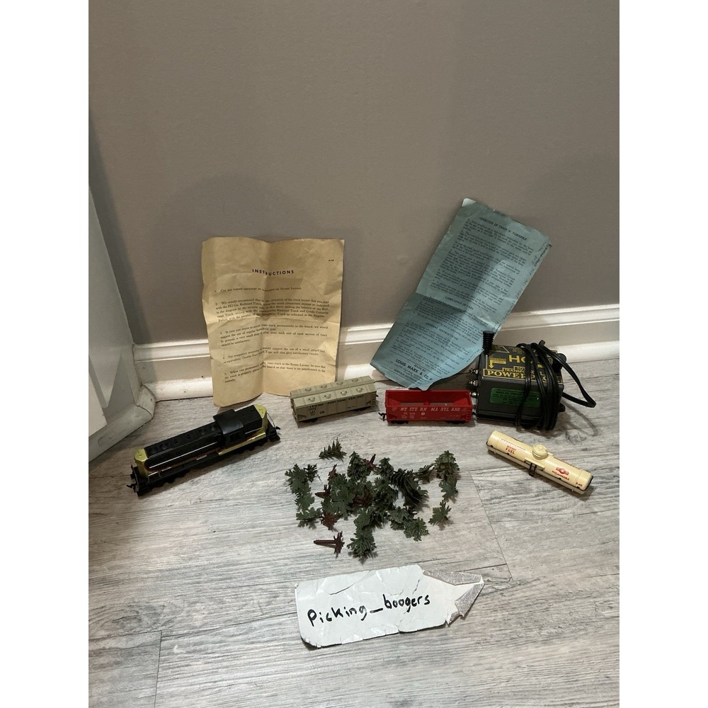 Vintage Marx Lot Of Train And Accessories Untested